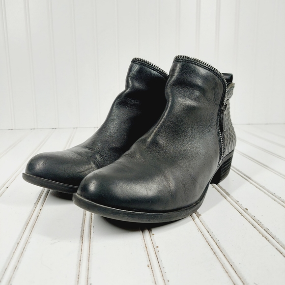 Lucky Brand Bartalino Black Leather Zip Detail Ankle Boots K238 - Picture 2 of 15